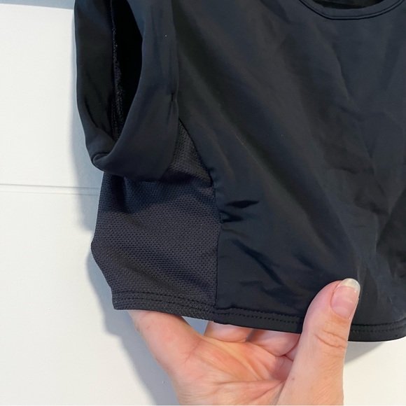 Beth Richards | Crop Top/ Bikini Top - Picture 7 of 14